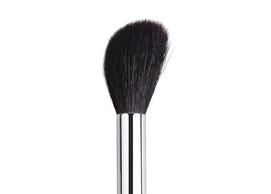 Pinceau de maquillage personnalisable incliné avec poils de chèvre XGF de luxe ne perdant pas leurs poils pour une application précise de poudre pour le visage