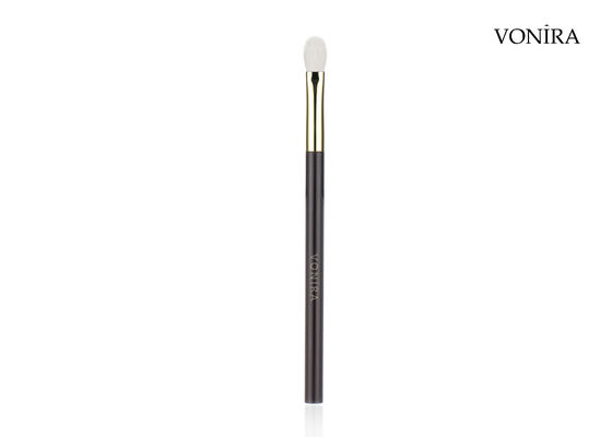 Vonira personnalisé en gros Poil de chèvre blanc naturel Plate poignée marron foncé Plate brosse de maquillage de mélange des yeux