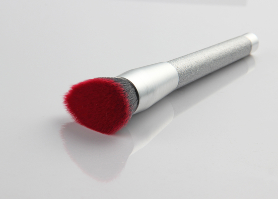 La base de maquillage de beauté de Vonira balayent en forme de coeur