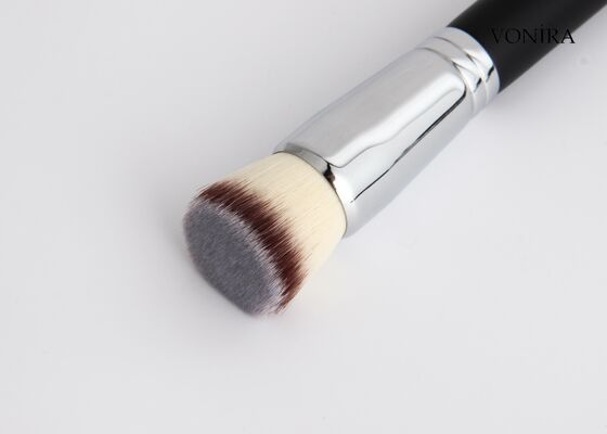 Pinceau de maquillage Kabuki Vonira Beauty Luxury à bout plat pour fond de teint avec virole en cuivre argenté et manches en bois