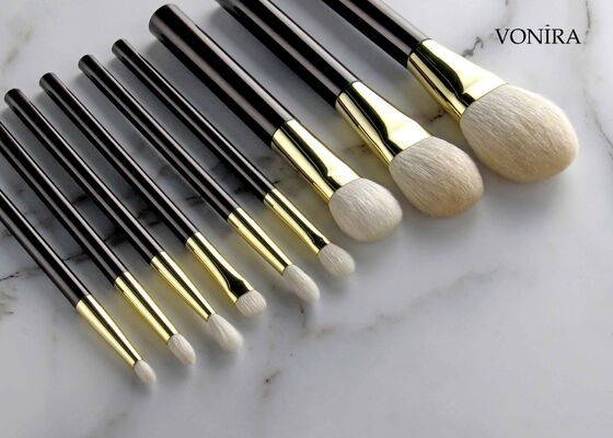 Vonira personnalisé en gros Poil de chèvre blanc naturel Plate poignée marron foncé Plate brosse de maquillage de mélange des yeux