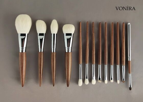 Pinceau de maquillage Vonira personnalisé en gros, poil de chèvre blanc naturel, manche en ébène marron, pour le contouring et le blush