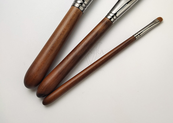 Brosse Handcrafted de haute qualité de fard à paupières de cheveux d'écureuil de Vonira avec l'olive en laiton